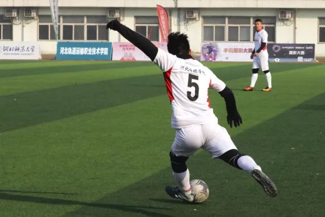 前新疆外援特莱斯有望加盟北控 上季场均11分