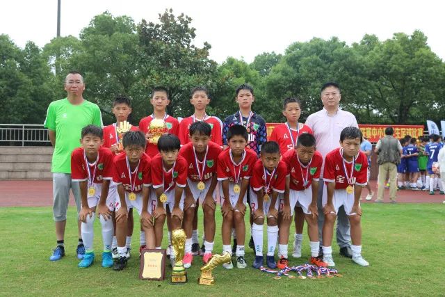 林崴17分郭昊文13+6+7 同曦力克青岛止连败