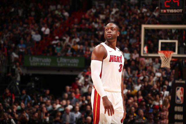 记者：本坦库尔因种族歧视孙兴慜 被英足总禁7场